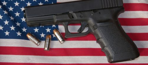 Cansados de tanta inseguran&ccedil;a e ataques &agrave;s escolas com armas, americanos pedem mais controle na compra de armas. (Arquivo Blasting News)