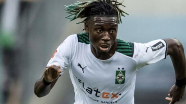 Kouadio Kon&eacute;, centrocampista francese.