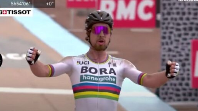 Peter Sagan, la vittoria alla Parigi - Roubaix in maglia Bora - hansgrohe.