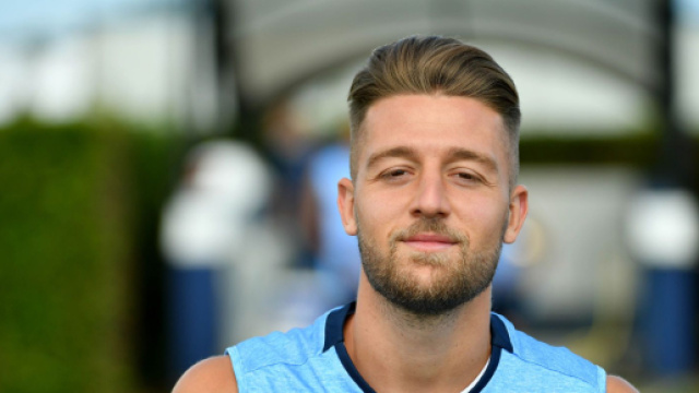 Inter: nuova idea Ekitike, Flamengo su Vidal, il Milan accelera per Milinkovic-Savic.