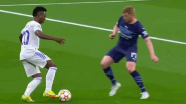 Vinicius dans ses oeuvres, Source : Cr&eacute;dit Twitter