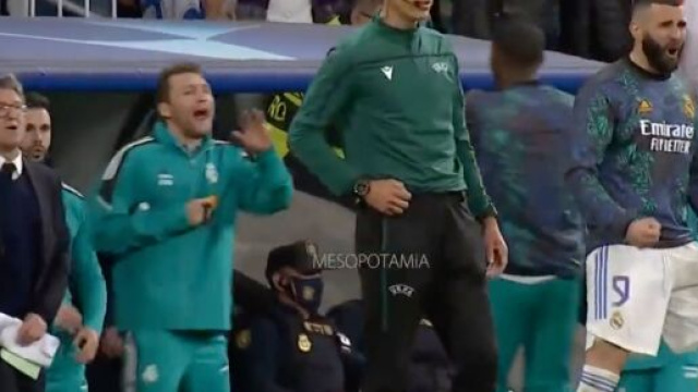 Karim Benzema en feu sur le banc du Real Madrid face &agrave; Manchester City. (cr&eacute;dit Twitter)