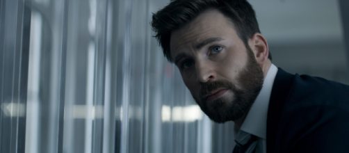 Chris Evans em cena da s&eacute;rie "Defending Jacob", da Apple+ (Reprodu&ccedil;&atilde;o/Apple+)