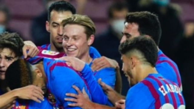 Nella foto il Barcellona in esultanza dopo un gol.