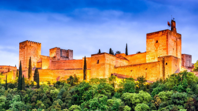 Granada, citt&agrave; andalusa fra movida e cultura.