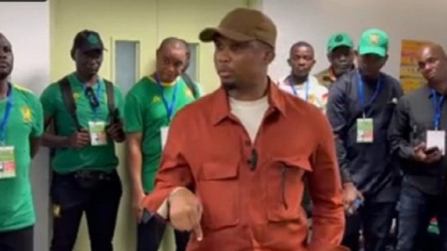 Le discours lunaire de Samuel Eto'o apr&egrave;s la victoire du Cameroun enflamme la toile (capture YouTube)