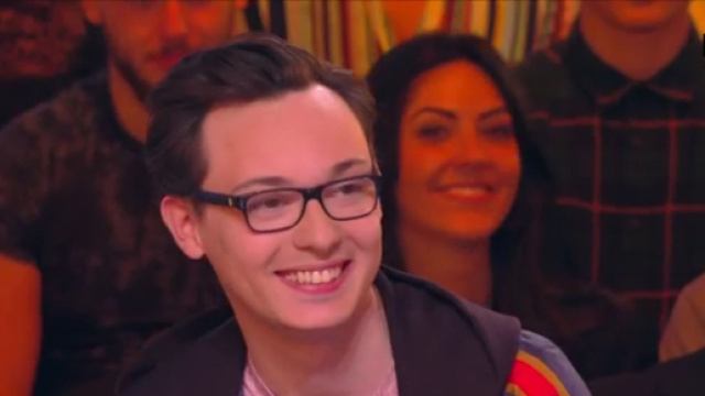 Cl&eacute;ment Garin sur le plateau de TPMP d&eacute;truit Tibo Inshape. Source : capture d&rsquo;&eacute;cran C8.