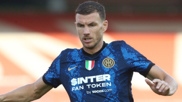 Inter: idea scambio Lukeba-Agoume, Dzeko e Correa in uscita, Liverpool su Tonali.