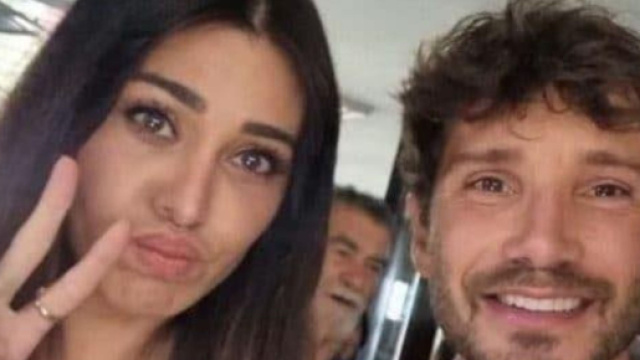 Belen e Stefano passano il week-end insieme coi figli.