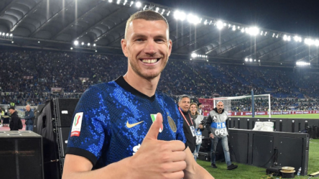 Juventus, possibile interesse per Dzeko, il centrocampista del Napoli Fabian Ruiz potrebbe finire nel mirino della Juventus.
