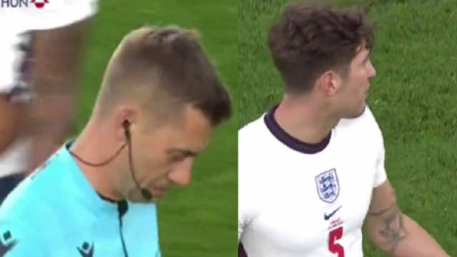 L'expulsion scandaleuse d'un joueur anglais par Cl&eacute;ment Turpin indigne la toile (capture Youtube)