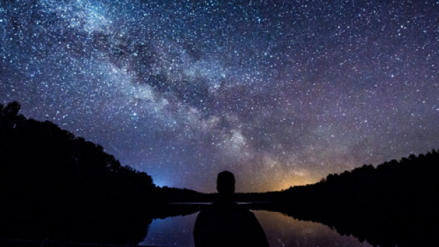 Previsioni astrologiche del 15 giugno: Cancro brillante, Sagittario passionale.