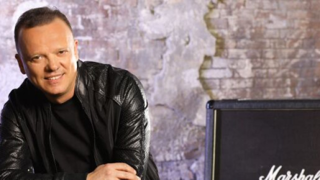 Gigi D'Alessio festeggia 30 anni in musica.