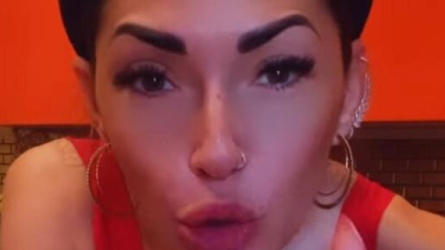 Uomini e donne, Ida sbotta dopo gli insulti.
