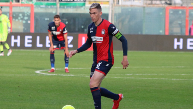 Calciomercato, Crotone: Branduani si avvicina, Estevez osservato dalla Ternana.