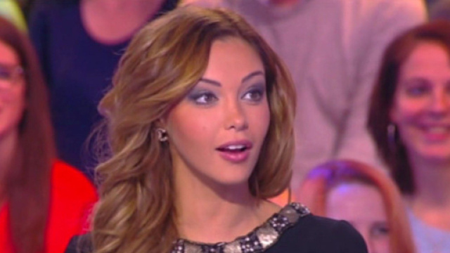 Nabilla sur le plateau de TPMP. Source : capture d&rsquo;&eacute;cran C8.