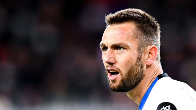Calciomercato Inter, interesse del Chelsea per De Vrij e Dumfries.