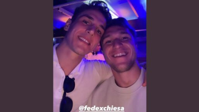 Juventus, Zaniolo posta il selfie con Chiesa e fa impazzire i tifosi bianconeri.