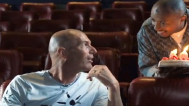 Le g&acirc;teau d'anniversaire sp&eacute;cial pour Zidane sign&eacute; Soprano Source : Capture Twitter