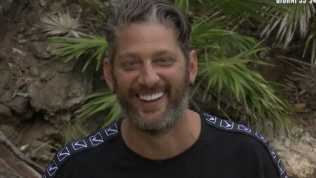 Isola 16: Edoardo Tavassi out per un infortunio al ginocchio.