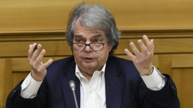 Concorsi pubblici, nuovo protocollo anti-Covid: prove di durata massima di tre ore.