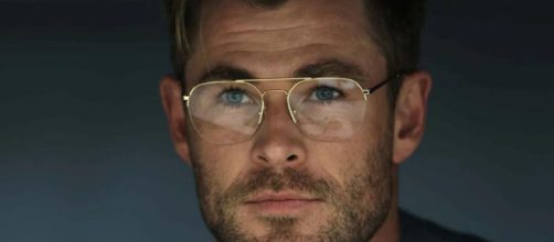 Chris Hemsworth em cena de 'Spiderhead', da Netflix (Divulga&ccedil;&atilde;o/Netflix)