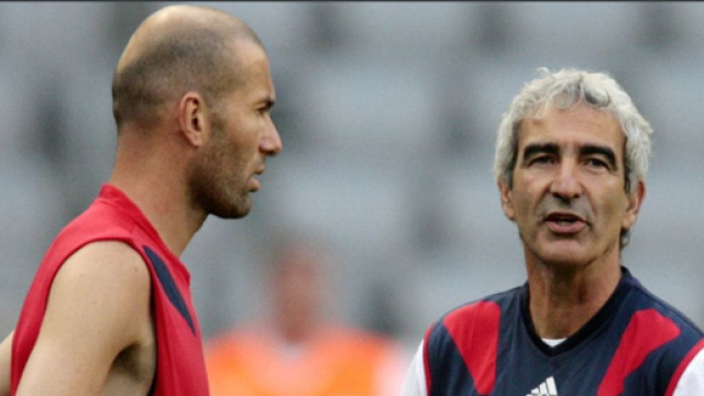Zidane et Domenech lors de la Coupe du monde 2006. (cr&eacute;dit Twitter)
