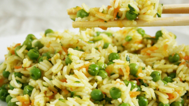 Tre piatti a base di riso dal gusto orientale, vegani e depurativi.