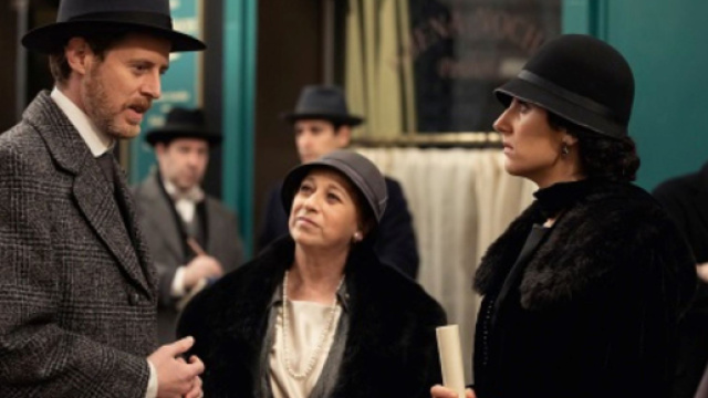 Una vita, trame spagnole: Ramon chiede a Fidel di chiudere i rapporti con Lolita.