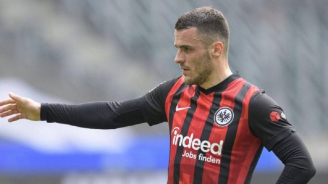 Filip Kostic potrebbe trasferirsi alla Juve.