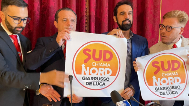Sud chiama Nord, De Luca e Giarrusso presentano nome e simbolo del nuovo partito.