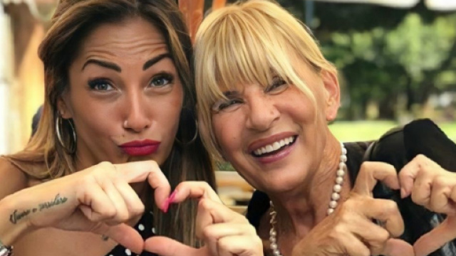 Uomini e Donne: Gemma e Ida trascorrono le vacanze insieme (video).