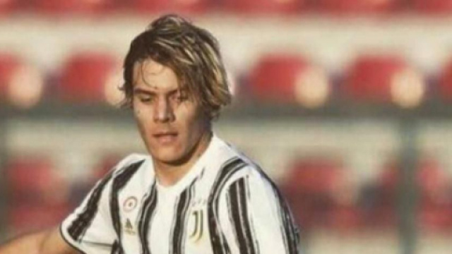 In foto Nicol&ograve; Fagioli, centrocampista della Juventus.