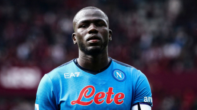 Nel mirino della Juventus per il dopo Chiellini ci sono anche Gabriel e Koulibaly.