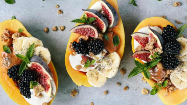 Quattro ricette vegane a base di frutta dal sapore esotico.
