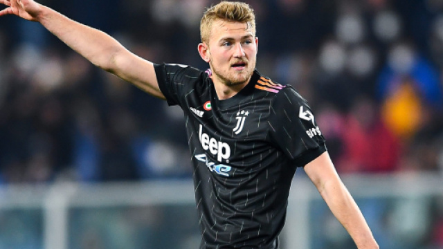 Il Chelsea sullo juventino De Ligt.
