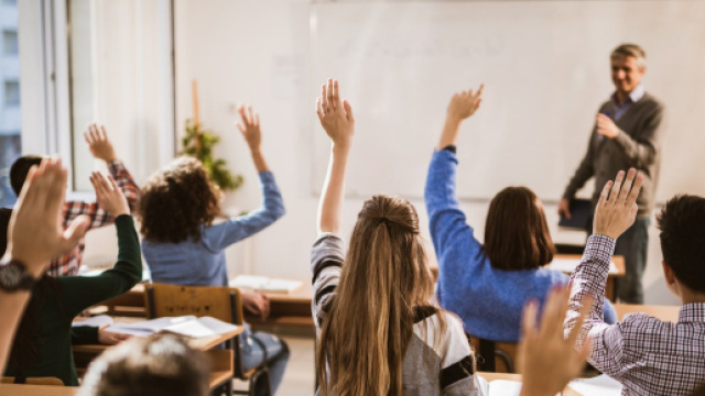 Scuola, i docenti assunti dal 2020/2021 saranno depennati dalle Gps.