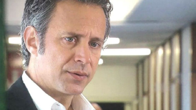 Un Posto al sole, anticipazioni 18 luglio: Eugenio Nicotera d&agrave; il via all'operazione di polizia per arrestare Lello Valsano