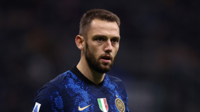 Inter, interesse di Napoli e Juve per De Vrij.