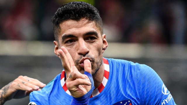 Suarez piacerebbe al Stefano Pioli per il suo attacco.