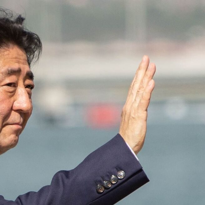 No evidence Shinzo Abe was killed for not following World Economic Forum orders (Image source: Anthony Quintano/Flickr)