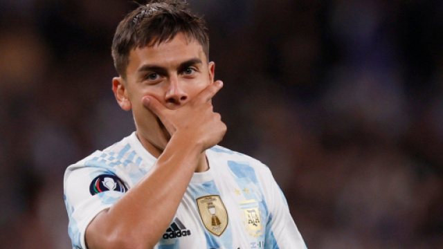Paulo Dybala &egrave; un nuovo giocatore della Roma.