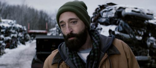Adrien Brody em cena do filme 'Passsado Violento' (Divulga&ccedil;&atilde;o)