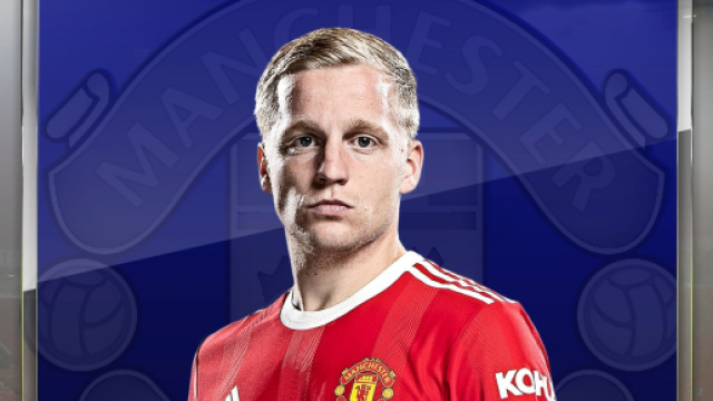 Il Manchester United avrebbe offerto Donny van de Beek al Milan per arrivare a Bennacer
