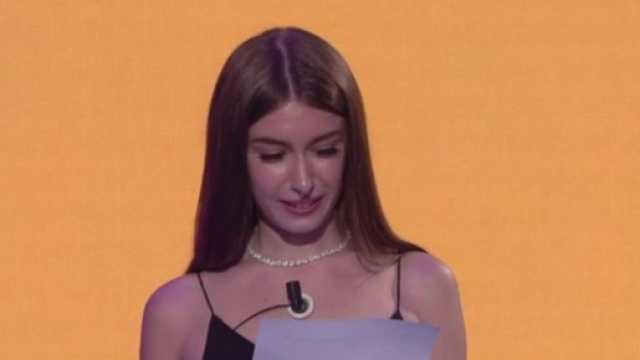 Elisa Esposito, la prof di corsivo ha smentito la partecipazione al GF Vip.
