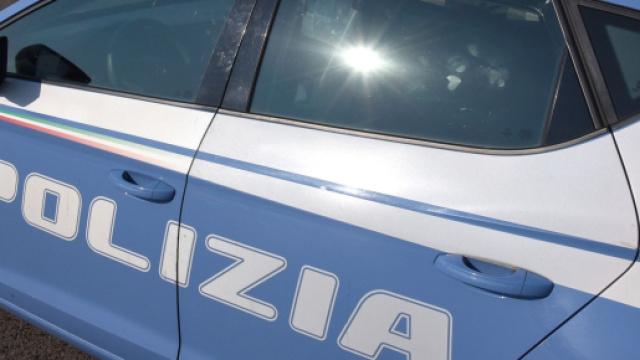 Milano, bimba abbandonata e morta di stenti: la mamma si fingeva psicologa infantile.
