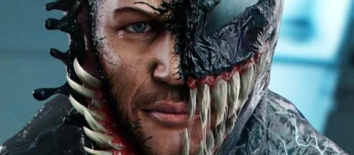 A rela&ccedil;&atilde;o simbi&oacute;tica vista no filme 'Venom' (Divulga&ccedil;&atilde;o/Marvel)