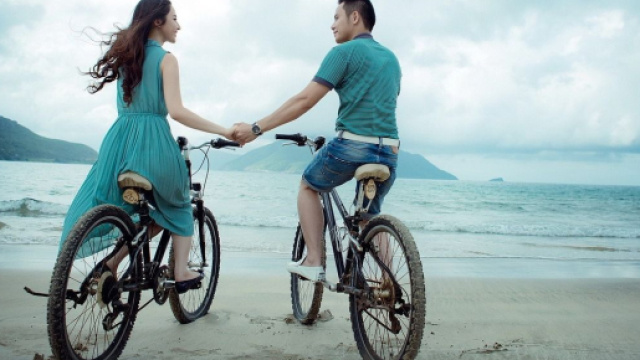 L'oroscopo del 25 luglio e pagelle: Leone e Bilancia voto 9.