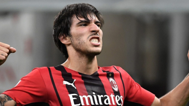 Milan, Tonali nel mirino del Barcellona.