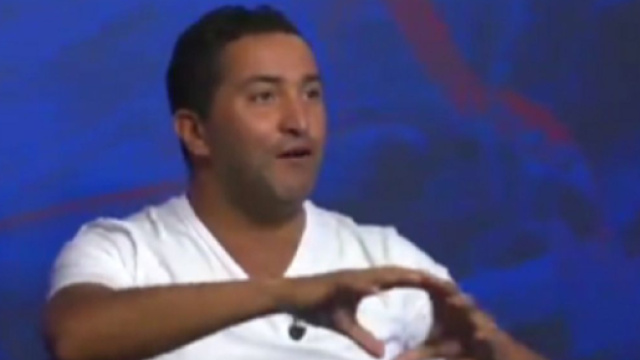 La folle anecdote de Nabil Djellit avec son maillot Mahrez fait le buzz (capture YouTube)